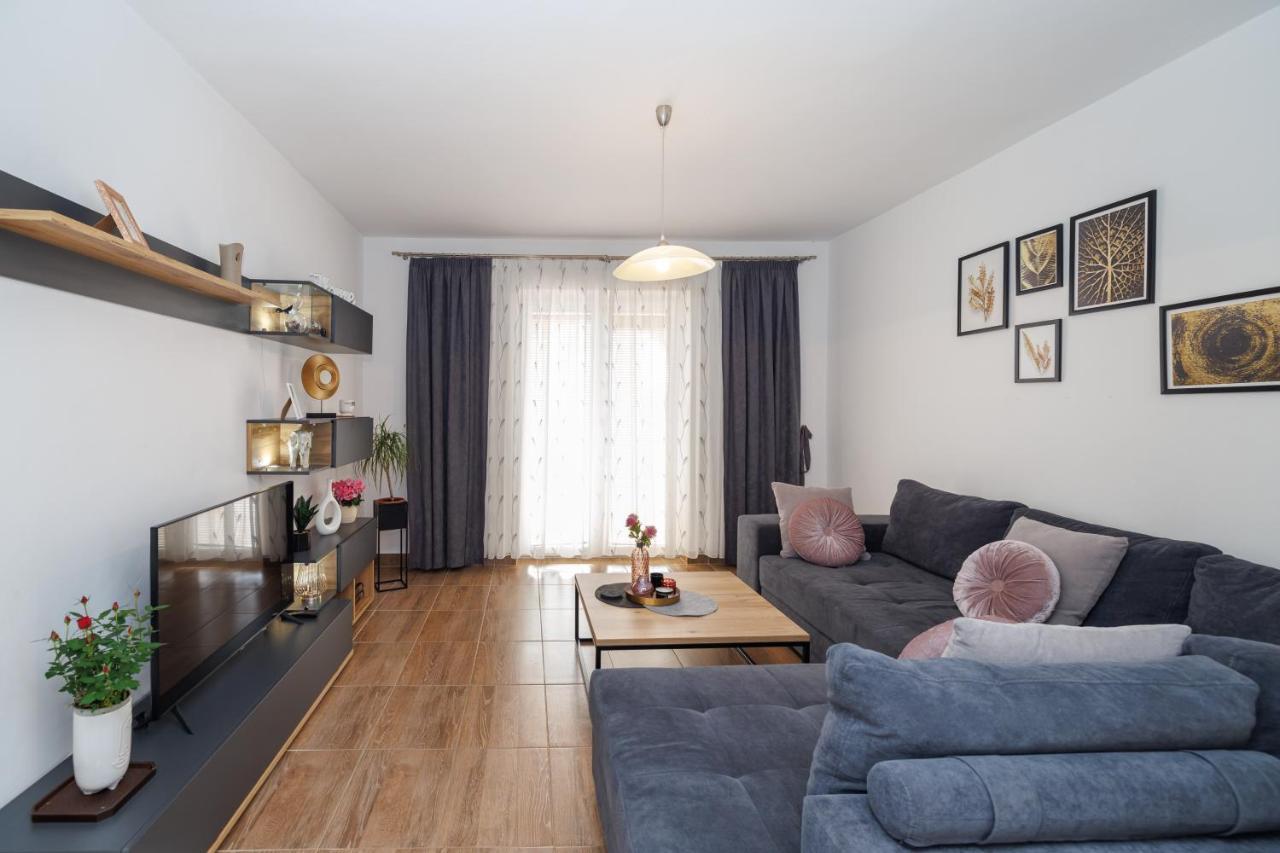 Spacious And Modern App With Big Terrace Malinska Exterior photo