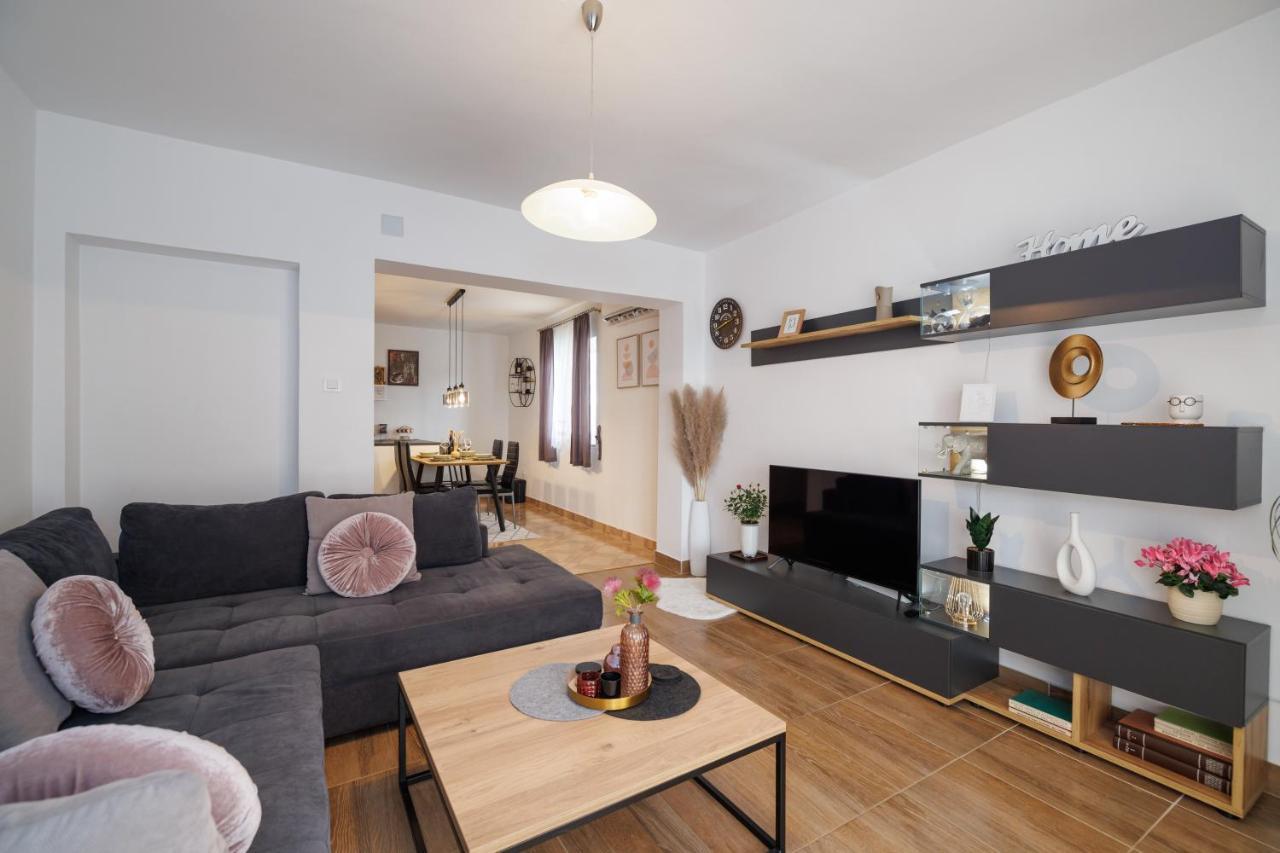 Spacious And Modern App With Big Terrace Malinska Exterior photo