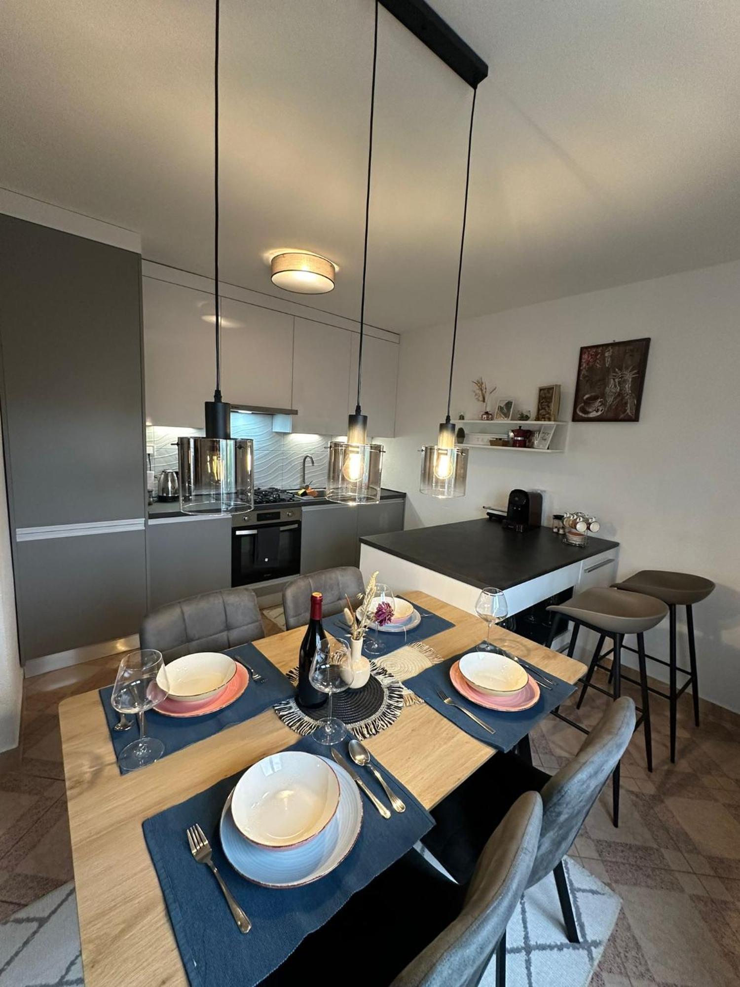 Spacious And Modern App With Big Terrace Malinska Exterior photo