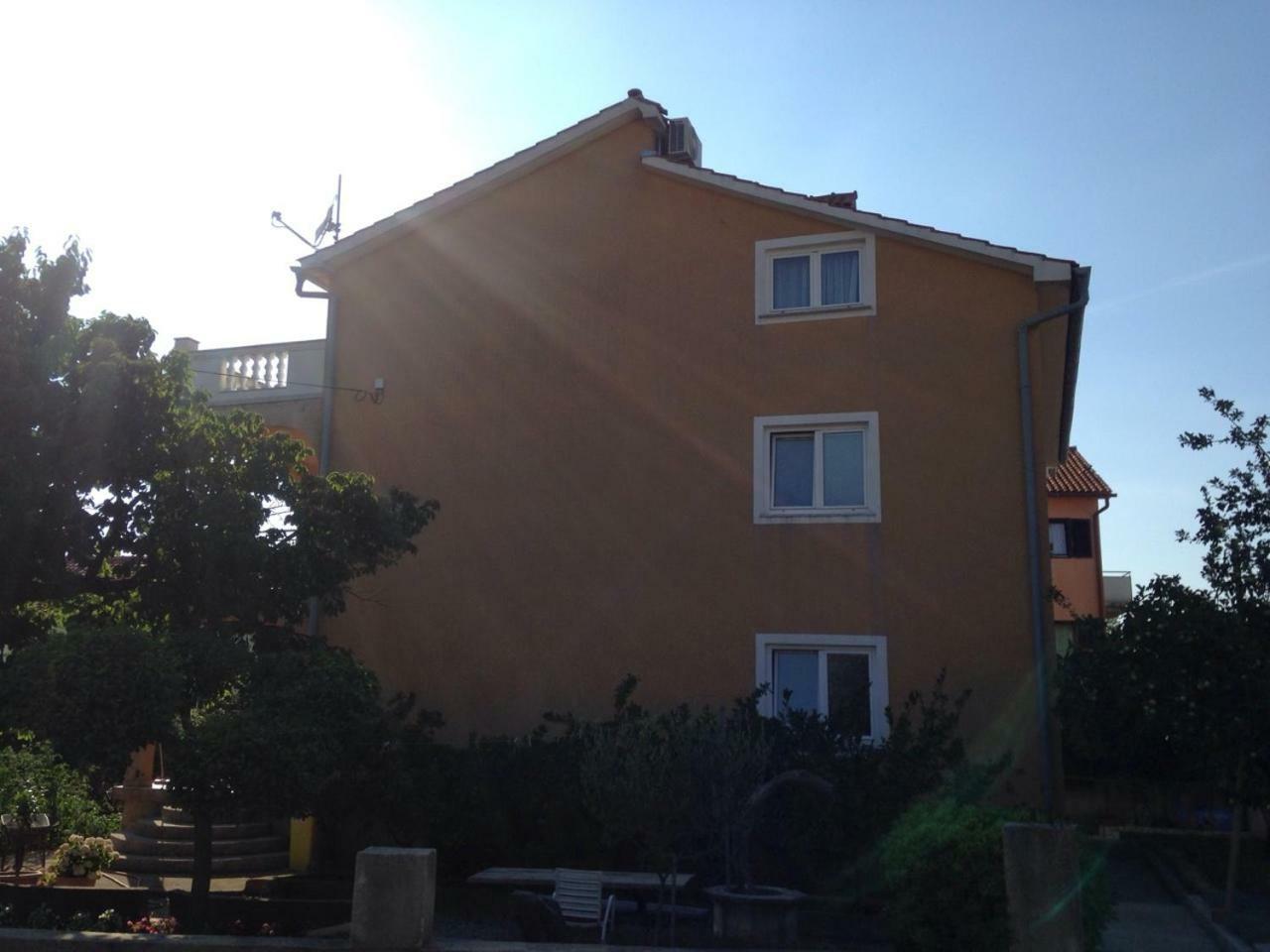 Spacious And Modern App With Big Terrace Malinska Exterior photo